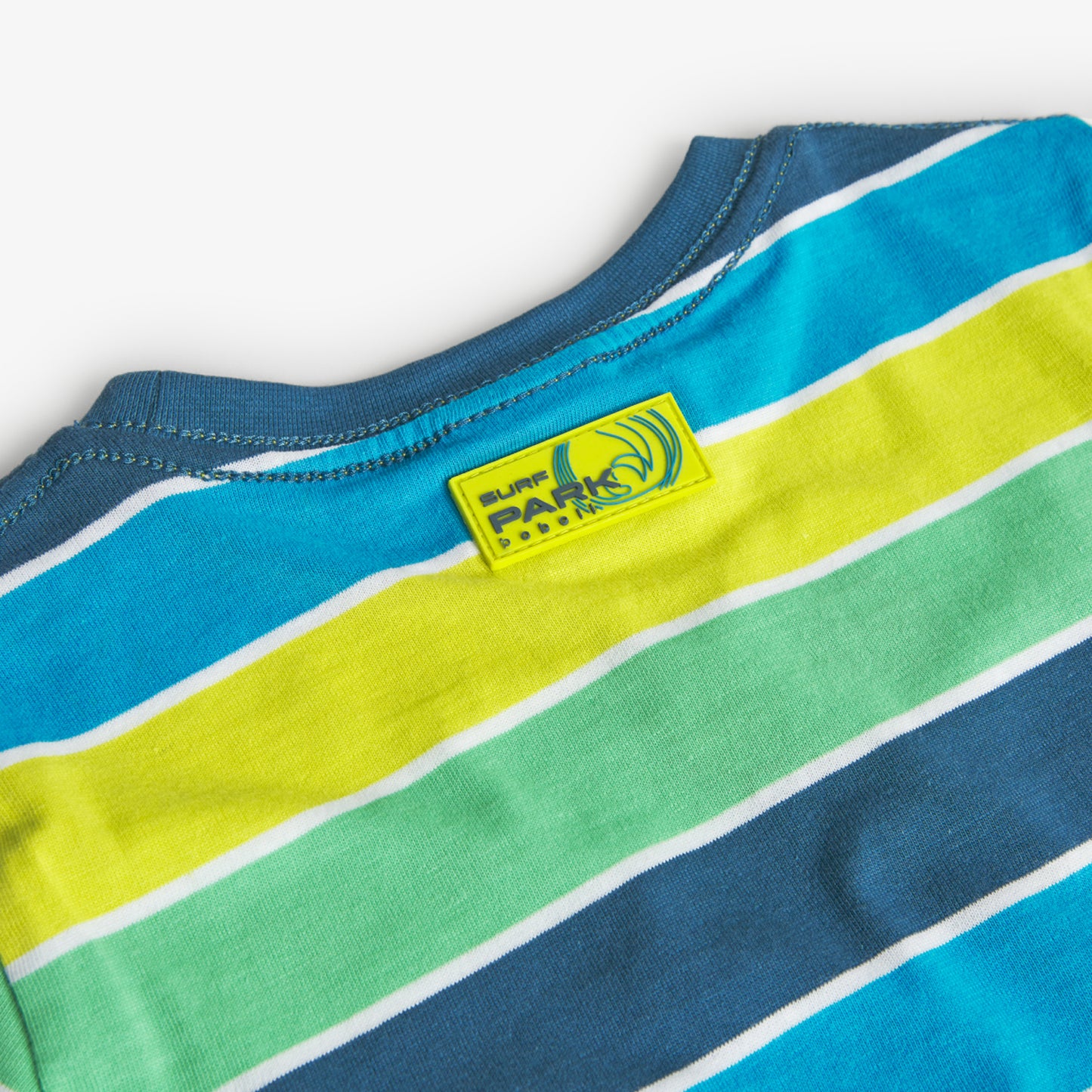 Playera rayas multicolor niño jr